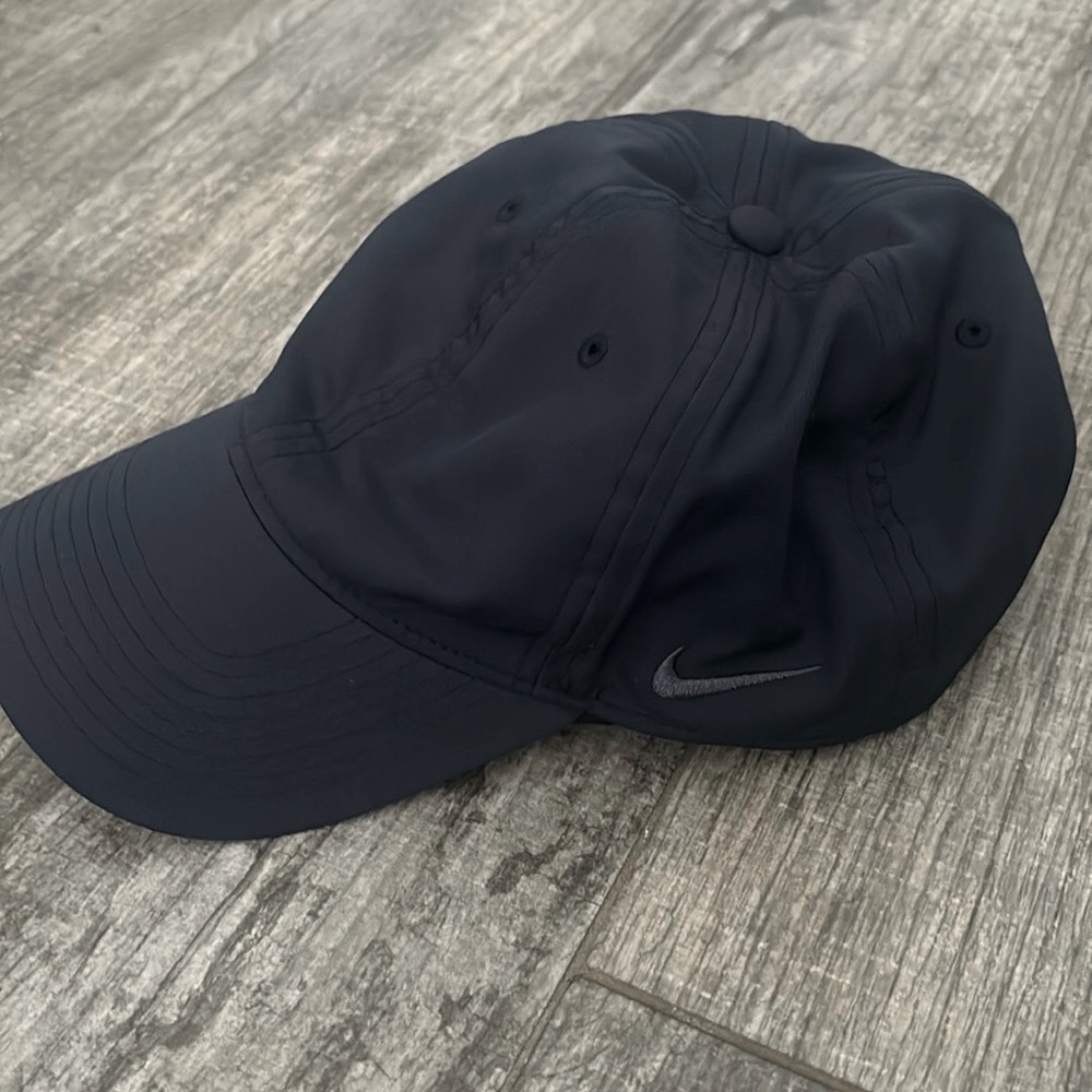 Women’s Nike Golf dri-fit hat - Navy blue